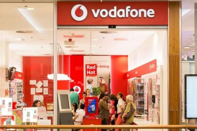Vi SIM Cards and eSIM a Comprehensive Guide for Tourists